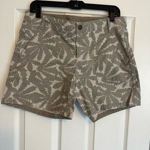 The North Face size 8. Like New condition. Unworn.